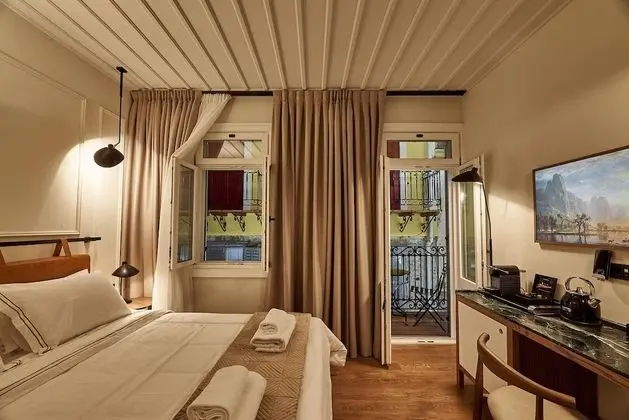 Deluxe Tek Büyük Yataklı Oda
