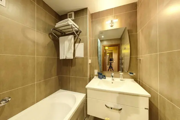 Suit Two Bedrooms