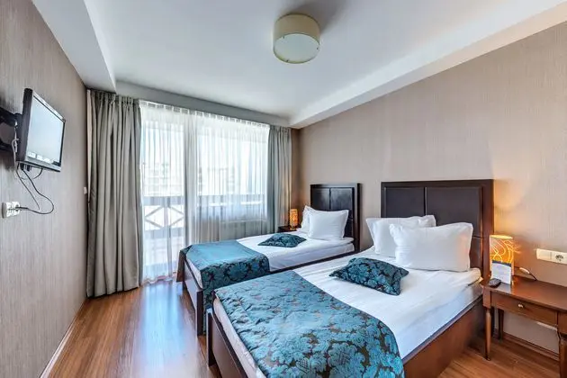 Suit Two Bedrooms