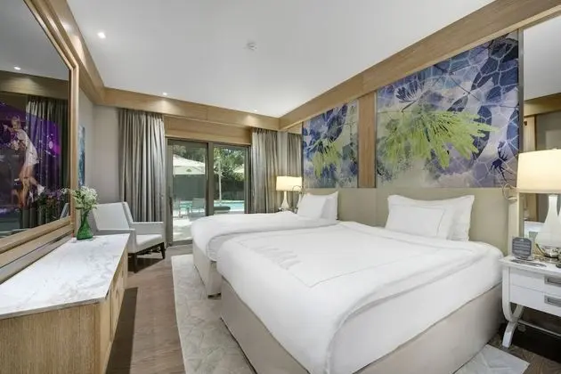 Emerald Villa