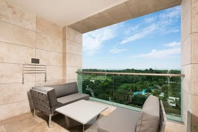 Jade Room