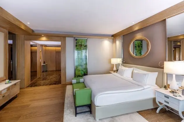 Jade Suite