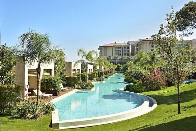Pearl Pool Suite