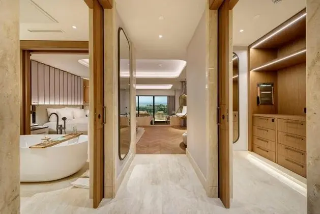 Seascape Suite Oda