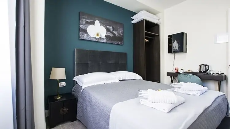 Comfort Büyük Yataklı Tek Kişilik Oda