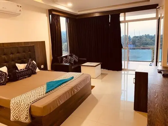 Luxury Tek Büyük Yataklı Oda