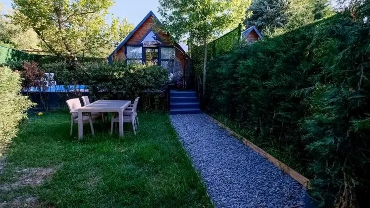 Gül Oda, Bahçe Manzaralı, Isıtmalı Özel Havuzlu