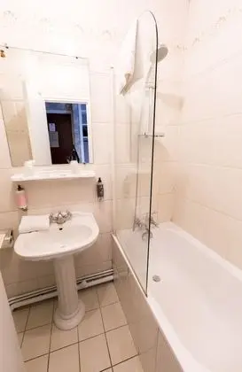 Superior Tek Büyük veya İki Ayrı Yataklı Oda
