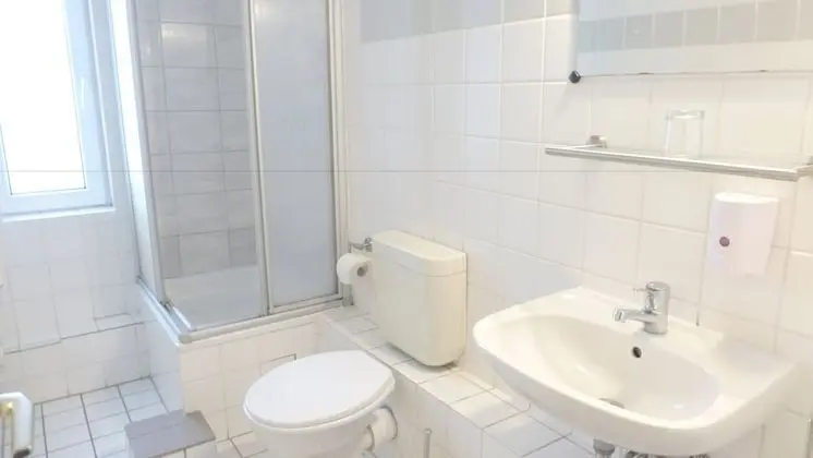 Economy Tek Büyük Yataklı Oda