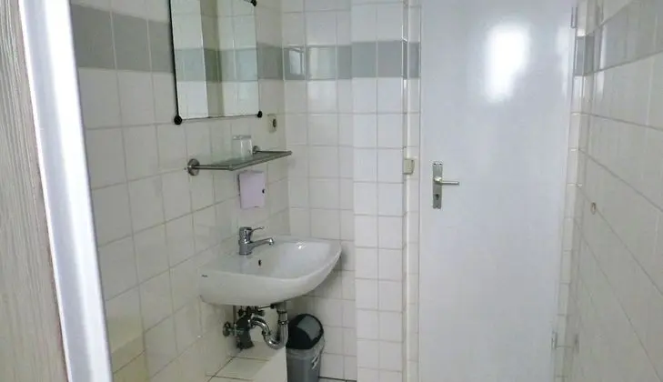 Economy Tek Büyük Yataklı Oda