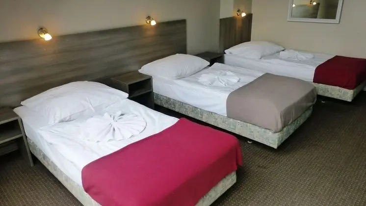 Economy Üç Kişilik Oda