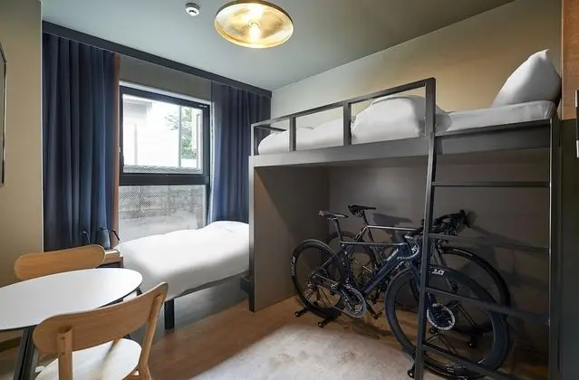 İki Ayrı Yataklı Oda, Sigara İçilmez (Loft Bed, Shower Only)