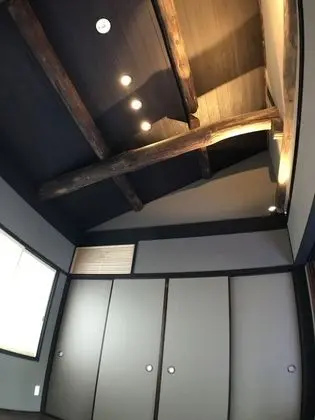 Traditional Ev (Reikaku Yasaka)