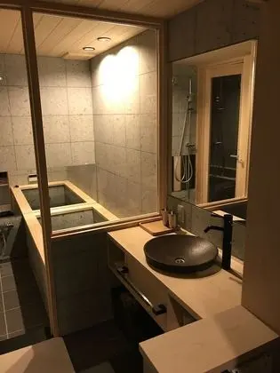 Traditional Ev (Reikaku Yasaka)