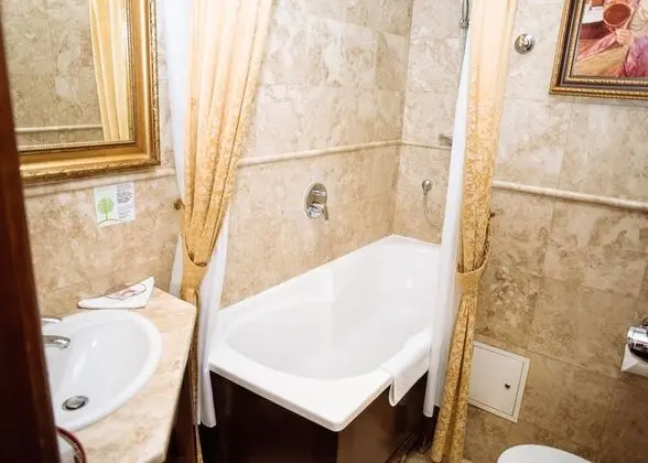 Standard Tek Büyük veya İki Ayrı Yataklı Oda, 2 Tek Kişilik Yatak, Sigara İçilmez