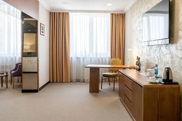Luxury Tek Büyük Yataklı Oda