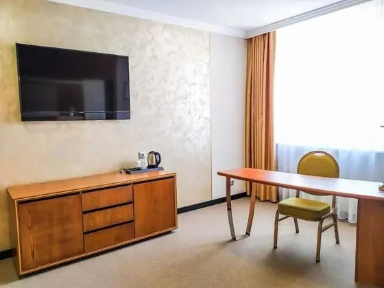 Luxury Tek Büyük Yataklı Oda