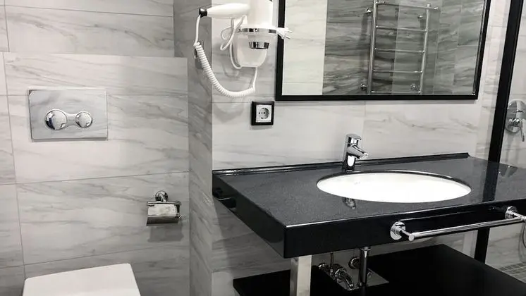 Luxury Tek Büyük Yataklı Oda