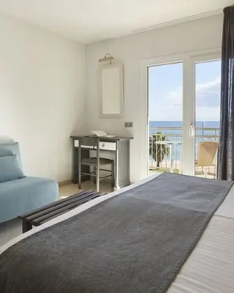 Panoramic Tek Büyük veya İki Ayrı Yataklı Oda, Teras, Plaj Manzaralı