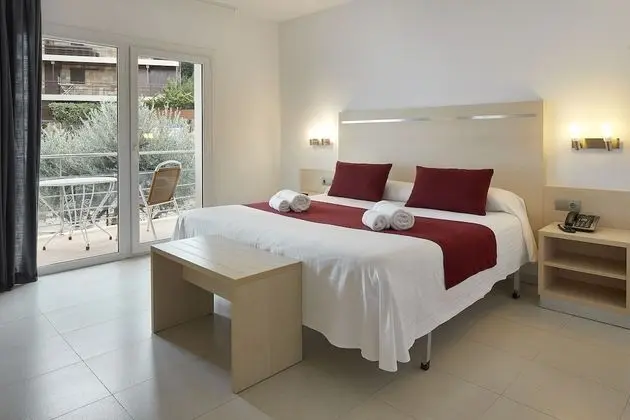 Standard Tek Büyük veya İki Ayrı Yataklı Oda, Teras