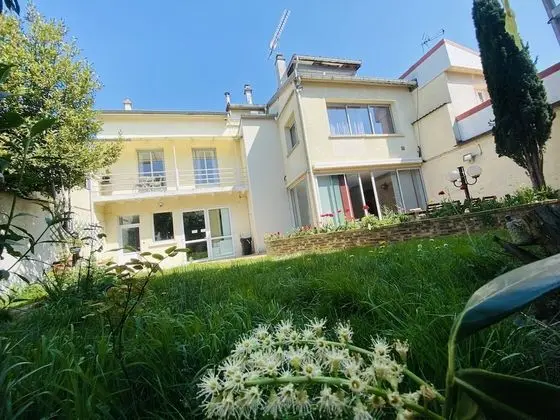 Superior Tek Büyük Yataklı Oda, Bahçe Manzaralı
