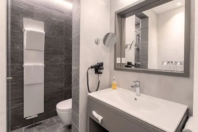 Superior Tek Büyük Yataklı Oda, Balkon, Dağ Manzaralı
