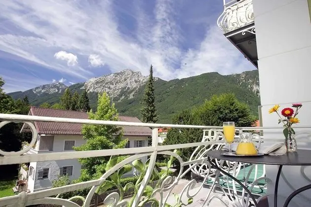 Superior Tek Büyük Yataklı Oda, Balkon, Dağ Manzaralı