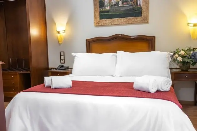 Deluxe Üç Kişilik Oda