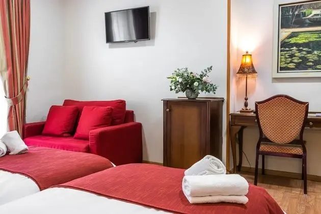 Deluxe Üç Kişilik Oda