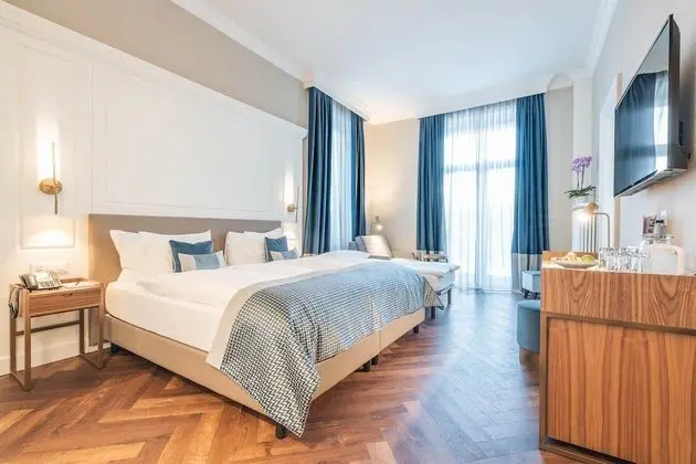 Family Oda (Belle Etage)