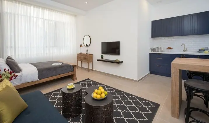 Studio Apartment