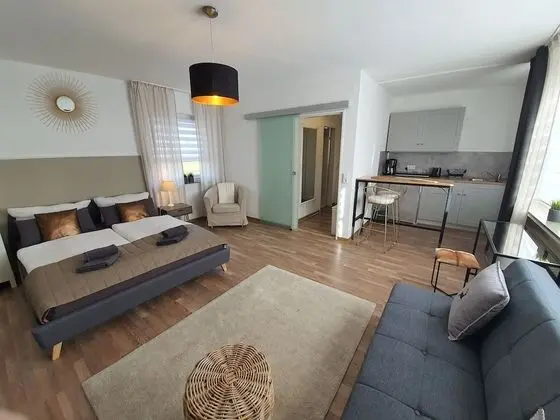 Apart Daire, Zemin Kat