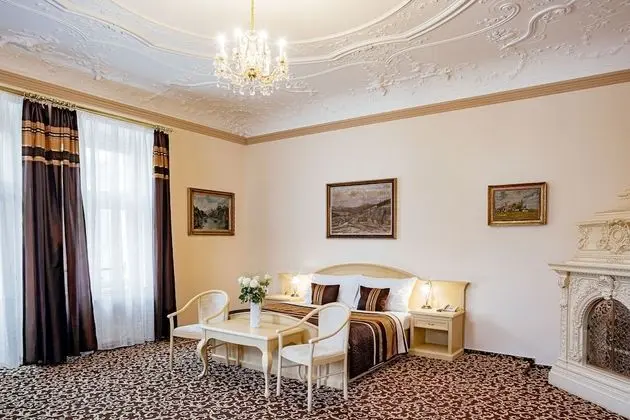 Deluxe Tek Büyük Yataklı Oda
