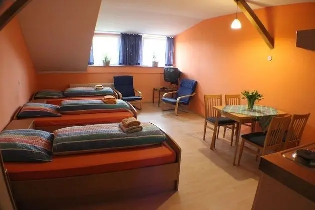 Basic Dört Kişilik Oda, Küçük Mutfak, Bahçe Manzaralı (Suttrup)