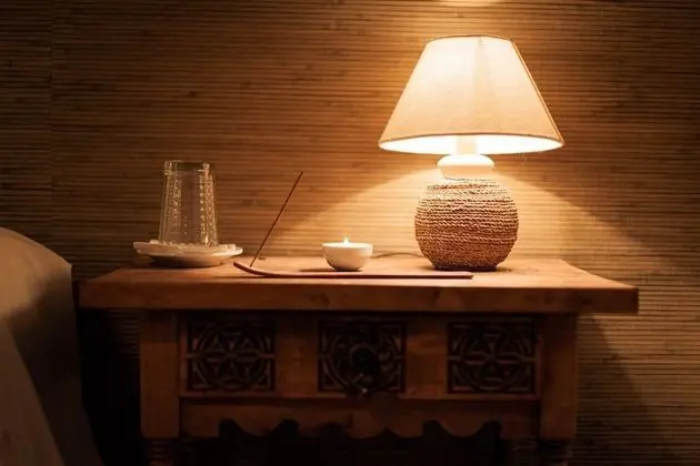 Traditional Tek Büyük veya İki Ayrı Yataklı Oda