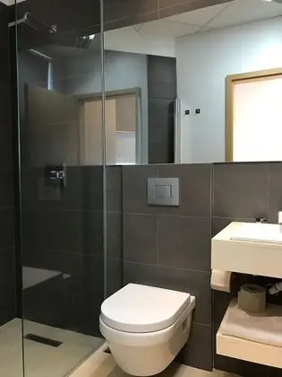 Tek Büyük veya İki Ayrı Yataklı Oda, Özel Banyo
