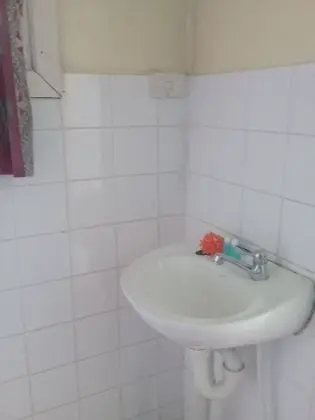 Basic İki Ayrı Yataklı Oda, 2 Tek Kişilik Yatak, Ortak Banyo (Top Floor)