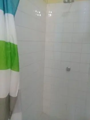 Basic İki Ayrı Yataklı Oda, 2 Tek Kişilik Yatak, Ortak Banyo (Top Floor)