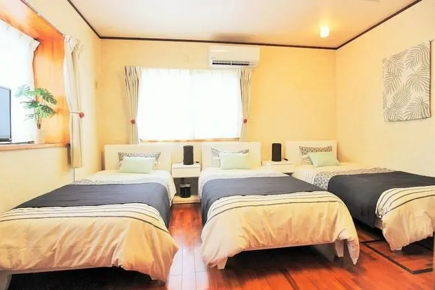 Ev (Private Vacation)