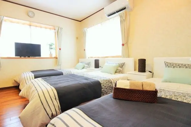 Ev (Private Vacation)