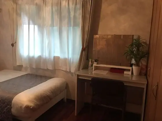 Ev (Private Vacation)