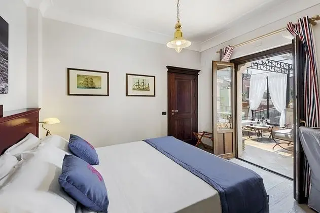 Deluxe Tek Büyük Yataklı Oda, 1 Büyük (Queen) Boy Yatak, Bahçe Manzaralı (Suite Jonio)