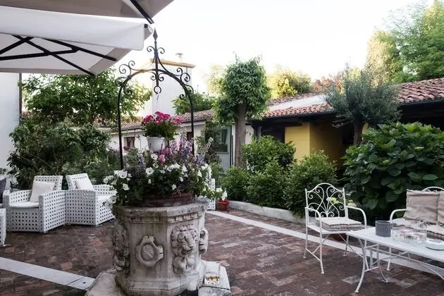 Superior Tek Büyük veya İki Ayrı Yataklı Oda