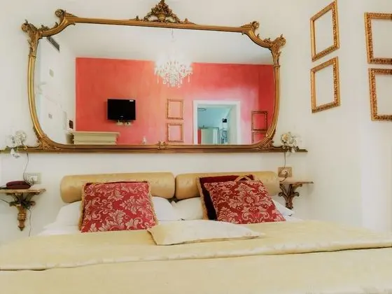 Classic Tek Büyük veya İki Ayrı Yataklı Oda