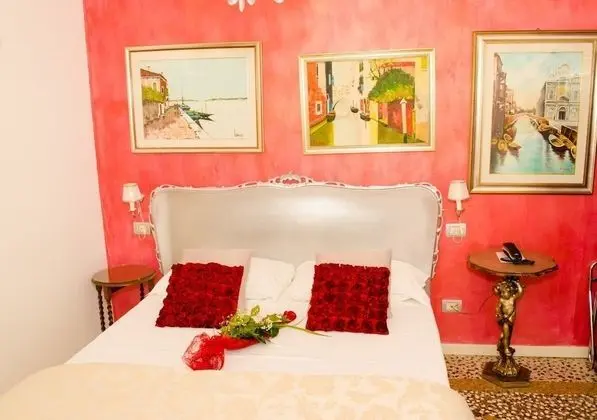 Classic Tek Büyük veya İki Ayrı Yataklı Oda