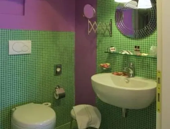 Classic Tek Büyük veya İki Ayrı Yataklı Oda