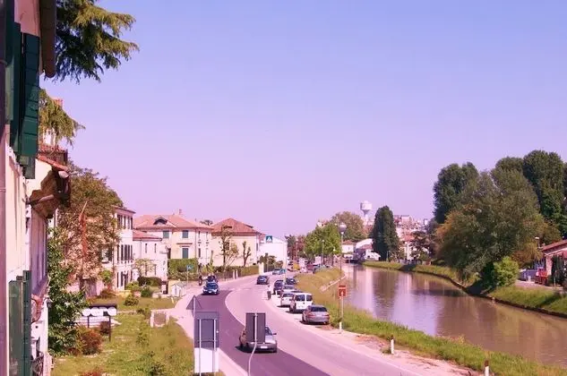 Classic Tek Büyük veya İki Ayrı Yataklı Oda