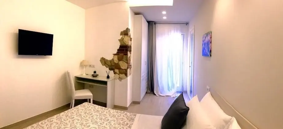 Classic Tek Büyük Yataklı Oda