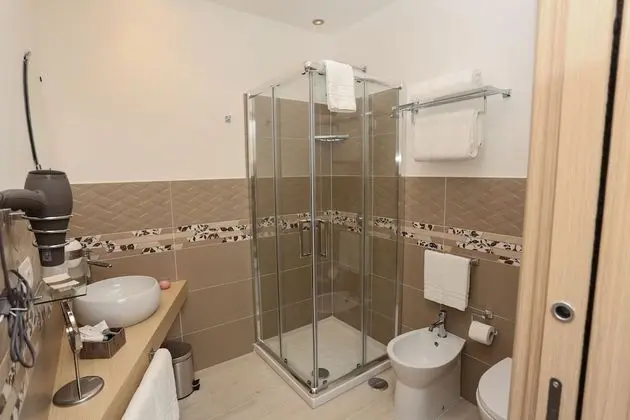 Classic Tek Büyük Yataklı Oda