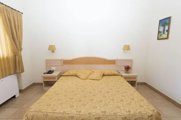 Dört Kişilik Oda, Bahçeli